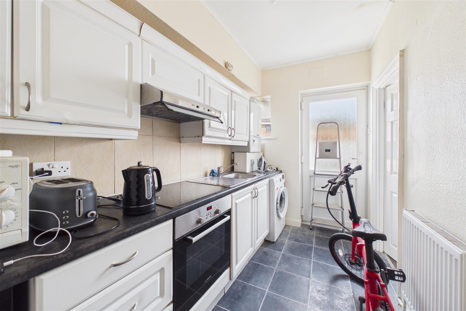 Images for 2 BED FLAT | WSM