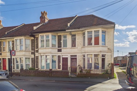 View Full Details for MODERNISATION | DOUBLE GARAGE | BS7
