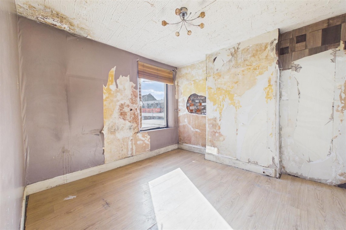 Images for MODERNISATION | DOUBLE GARAGE | BS7