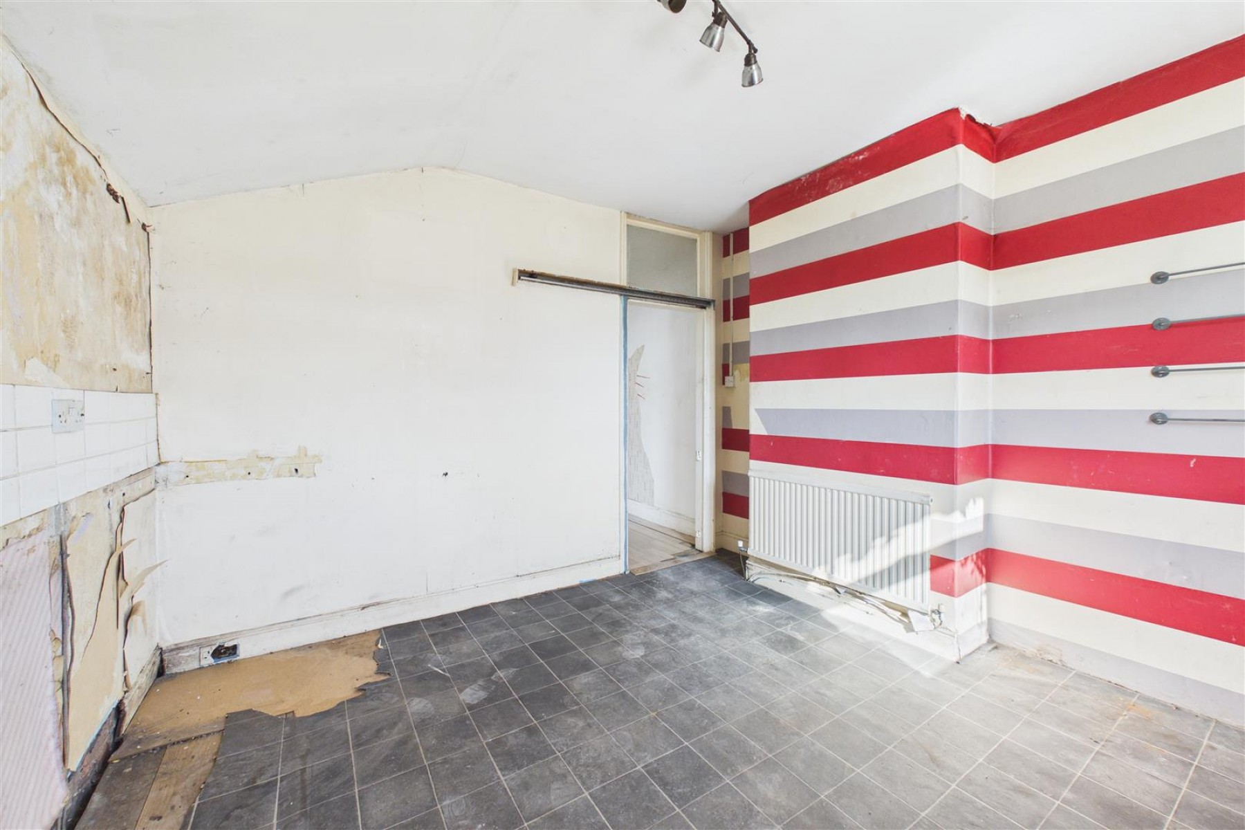 Images for MODERNISATION | DOUBLE GARAGE | BS7