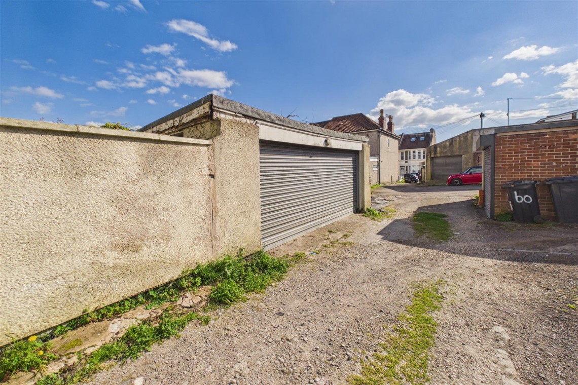 Images for MODERNISATION | DOUBLE GARAGE | BS7