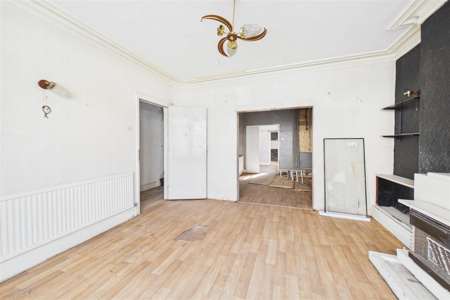 Images for MODERNISATION | DOUBLE GARAGE | BS7