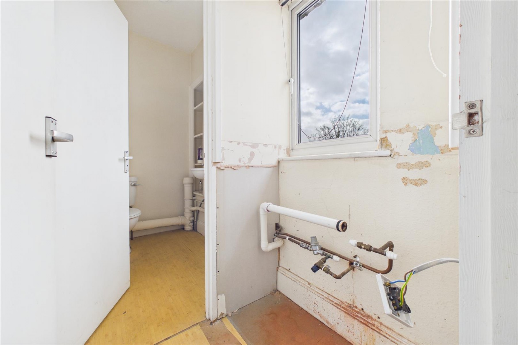 3 The Plain, Thornbury, BS35 2AG