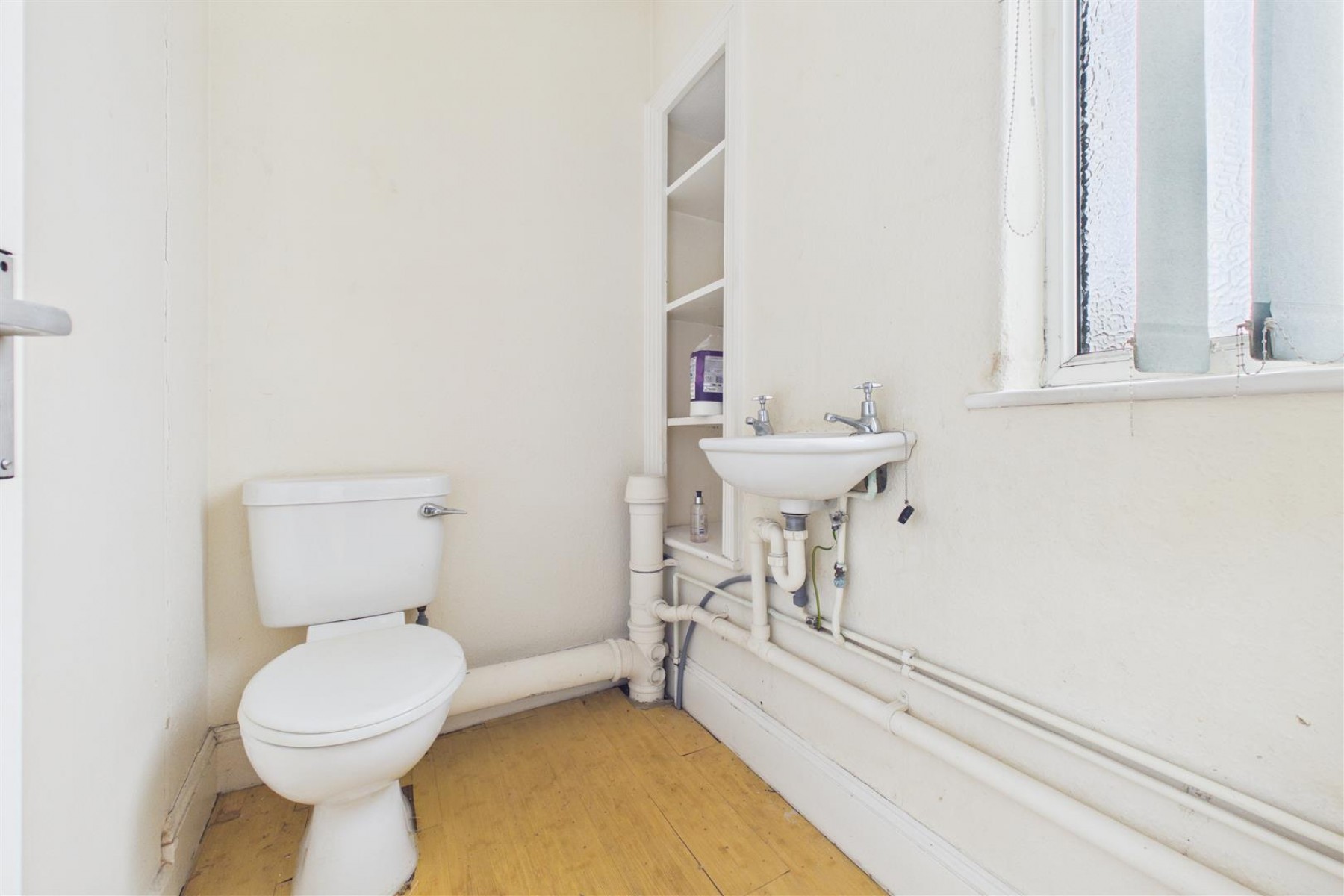 3 The Plain, Thornbury, BS35 2AG