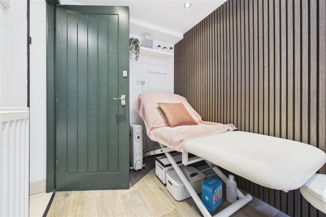 Images for OPPORTUNITY | THORNBURY