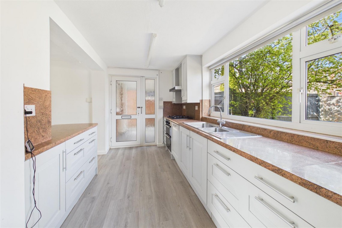 Images for DETACHED | REDUCED FOR AUCTON | GL5