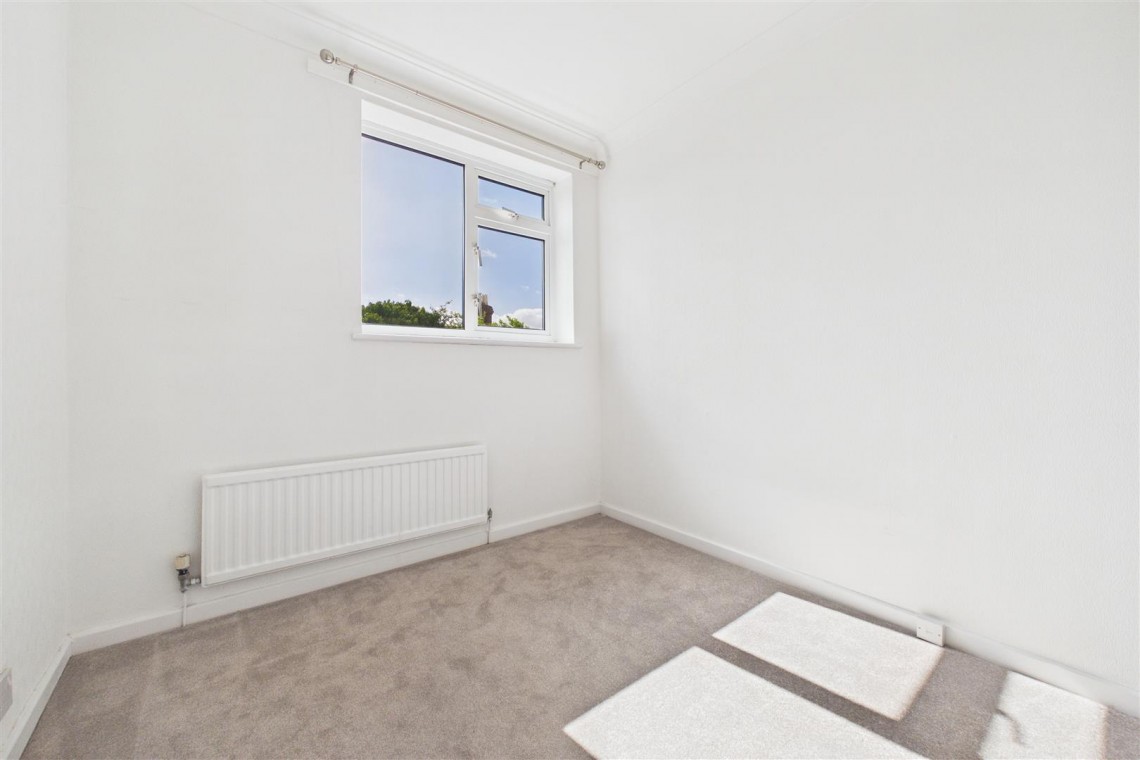 Images for DETACHED | REDUCED FOR AUCTON | GL5