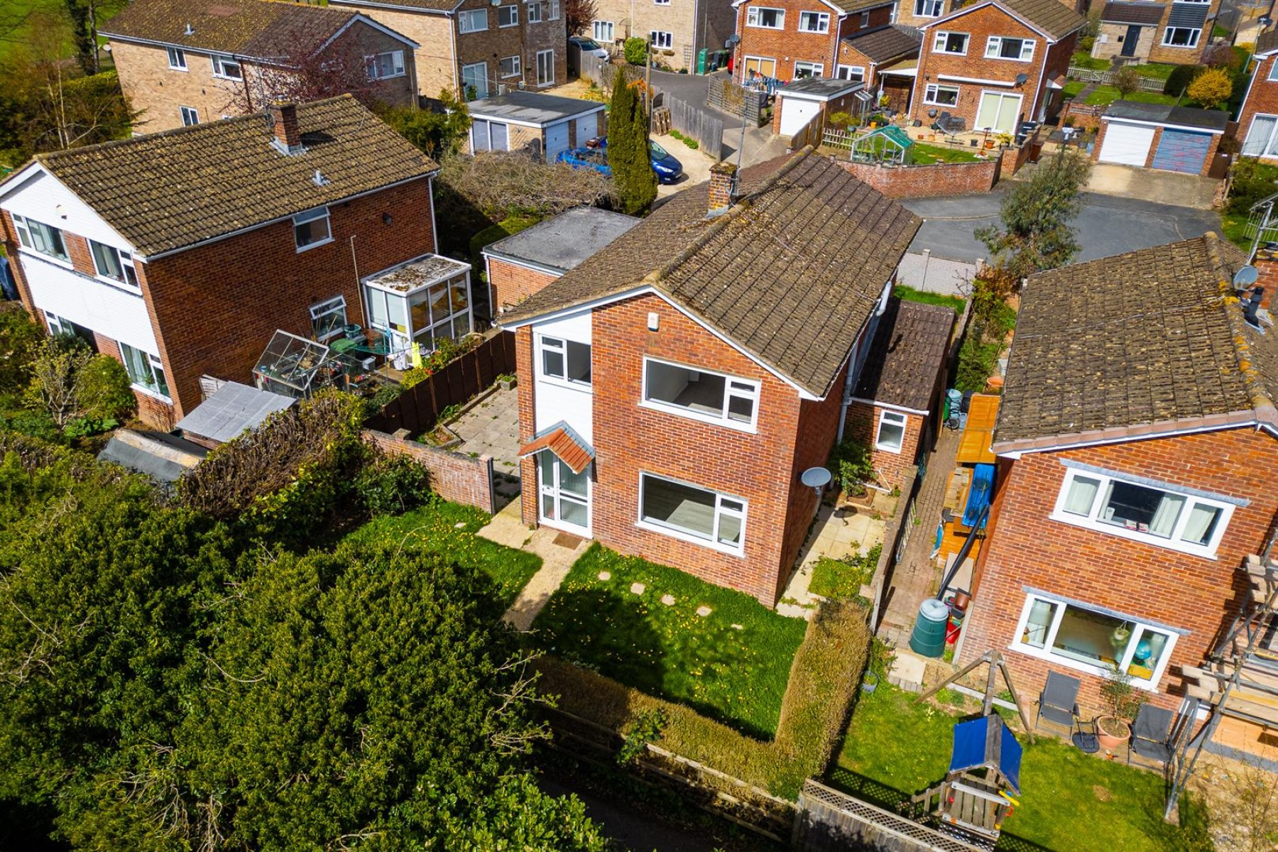 Images for DETACHED | REDUCED FOR AUCTON | GL5