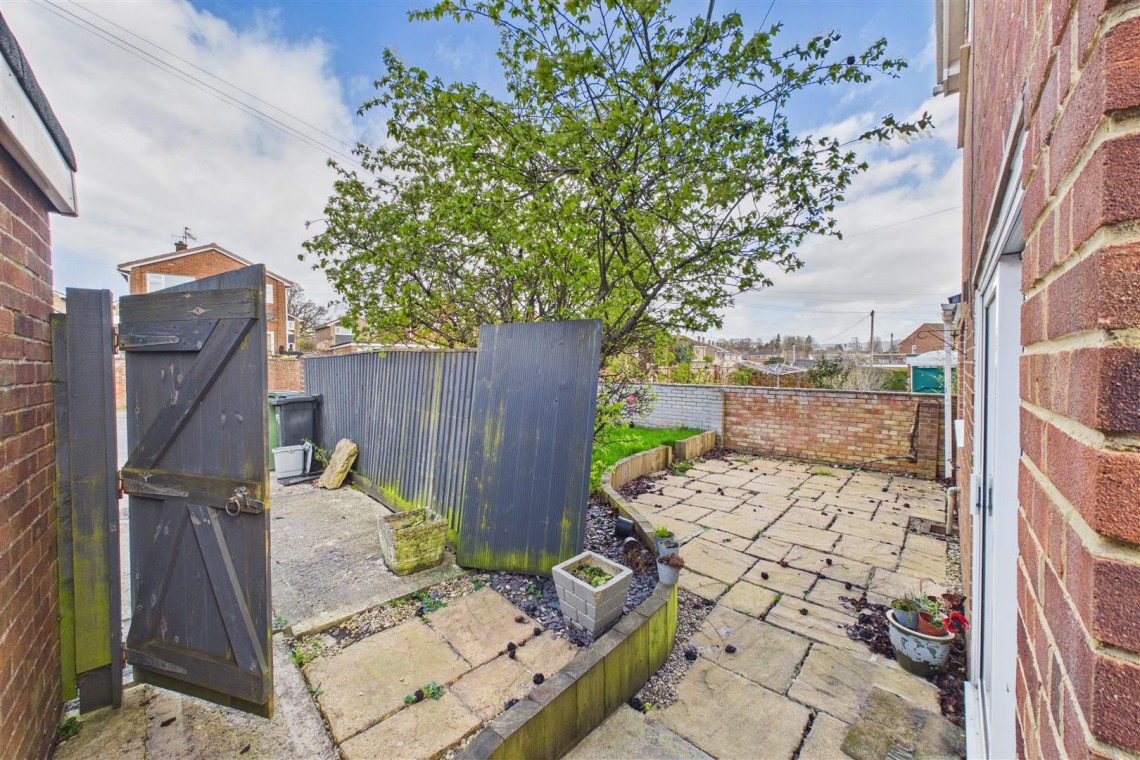 Images for DETACHED | REDUCED FOR AUCTON | GL5