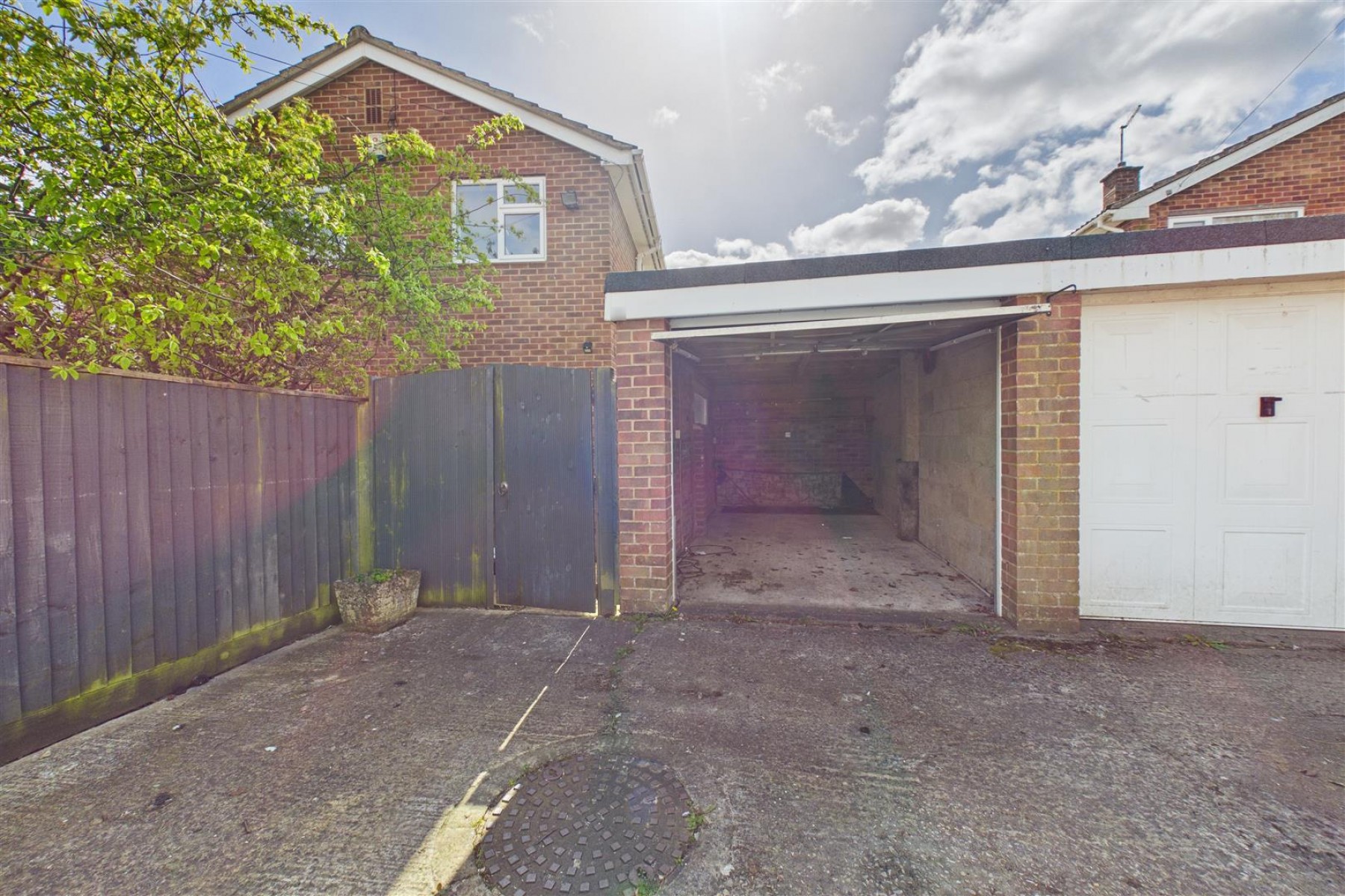 Images for DETACHED | REDUCED FOR AUCTON | GL5