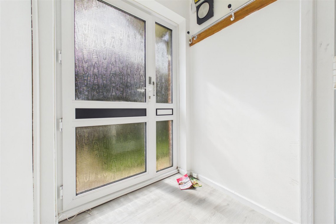 Images for DETACHED | REDUCED FOR AUCTON | GL5