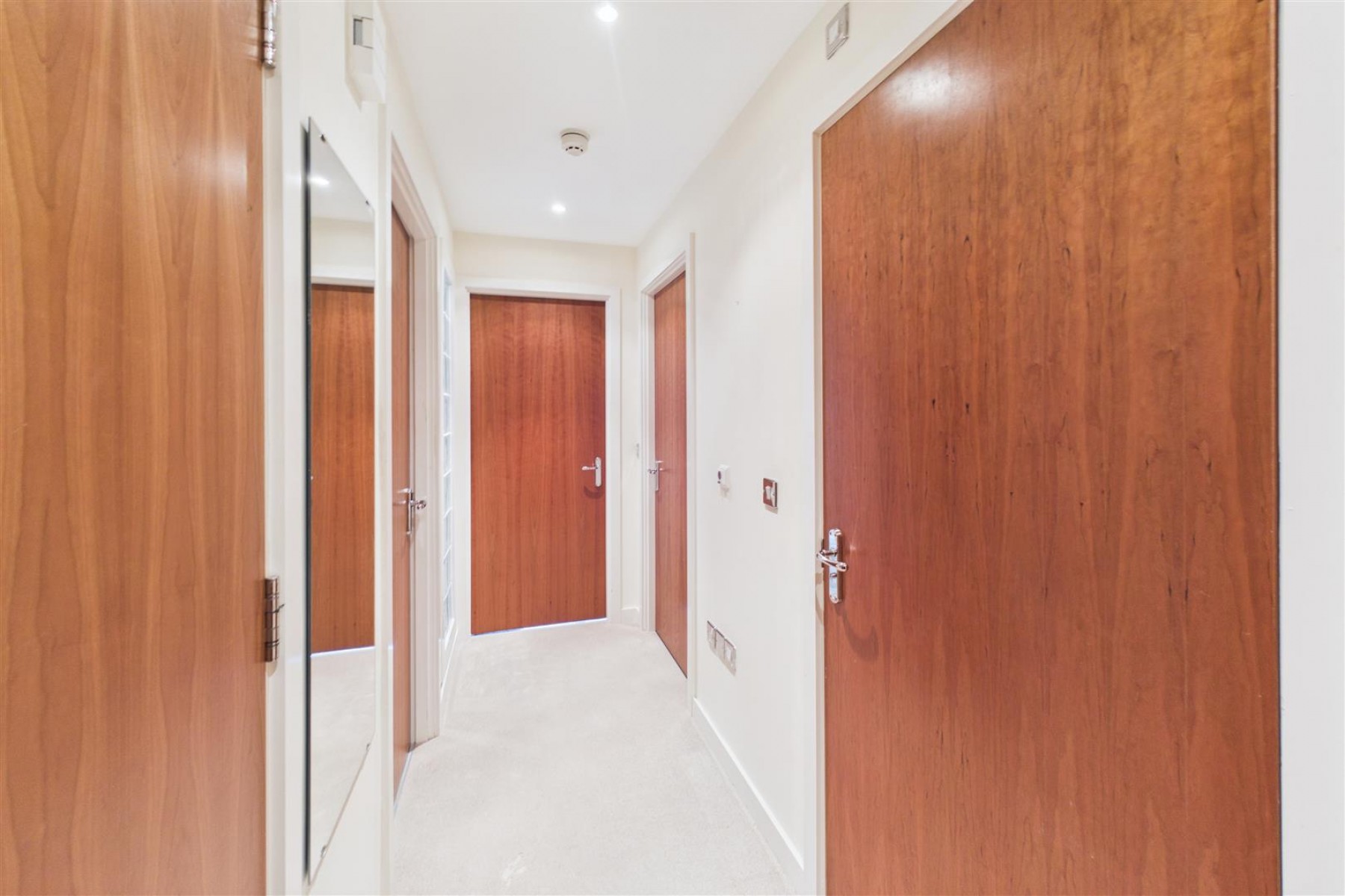 Images for CASH BUYERS | GL50