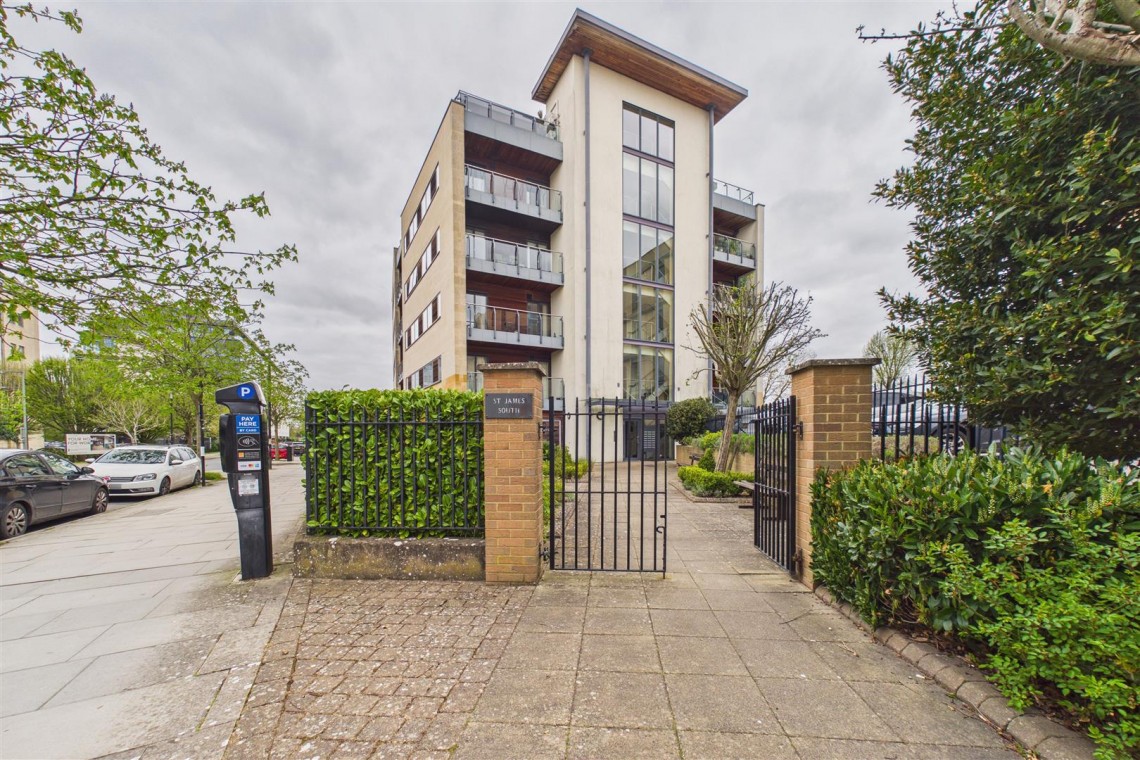 Images for CASH BUYERS | GL50