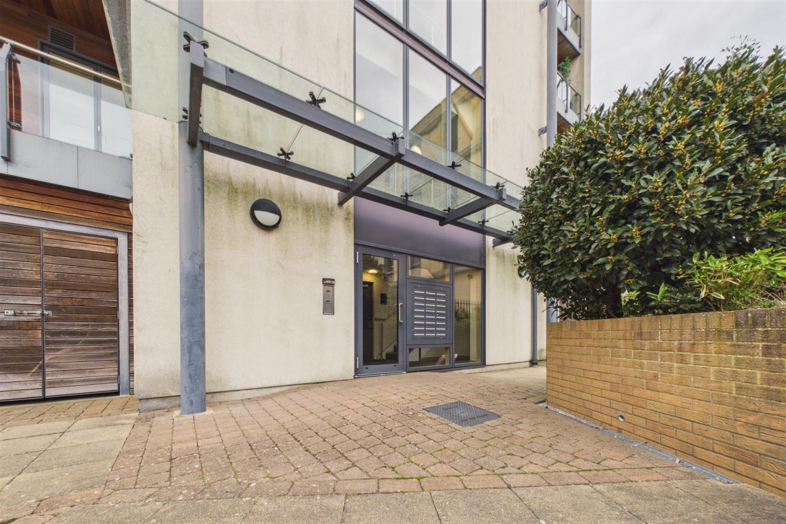 Images for CASH BUYERS | GL50