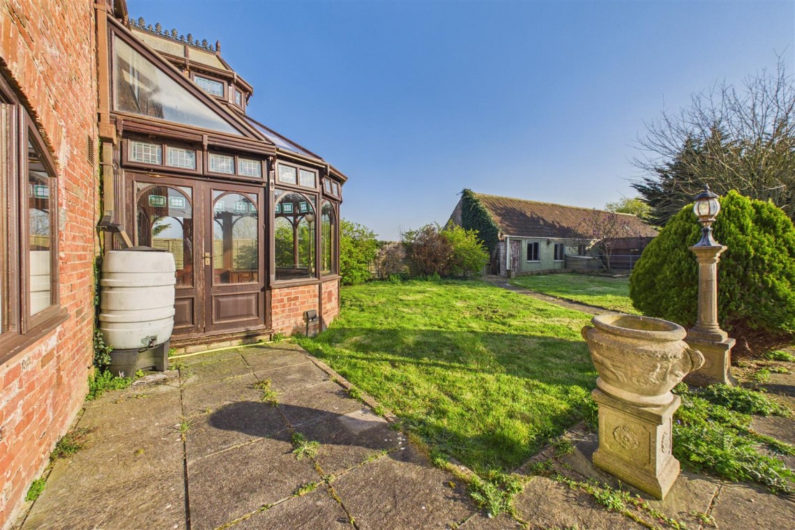 Images for DETACHED | EAST BRENT