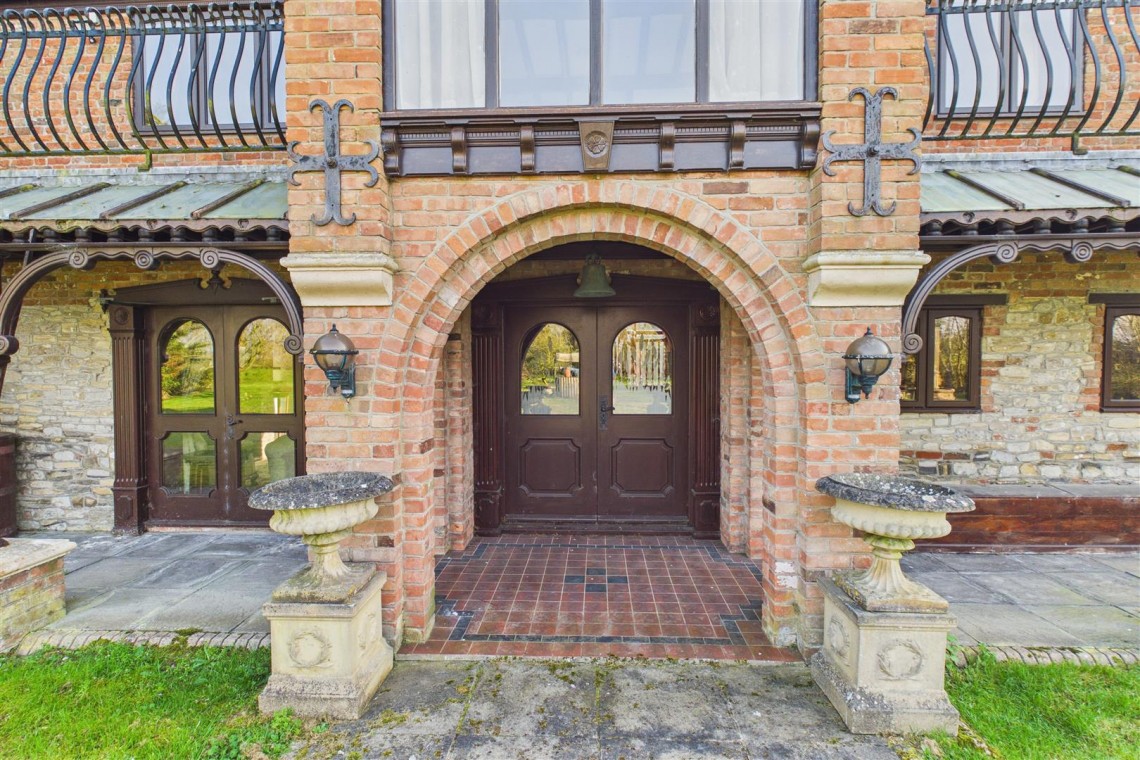 Images for DETACHED | EAST BRENT