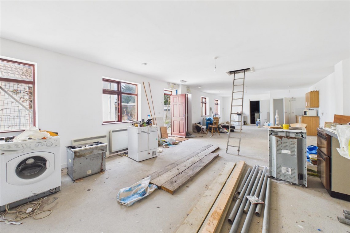 Images for INVESTMENT / DEVELOPMENT | BS13