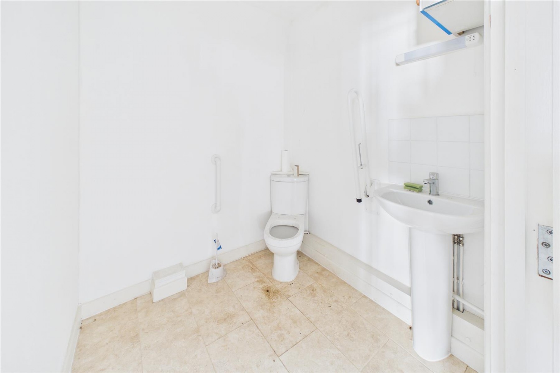 Images for INVESTMENT / DEVELOPMENT | BS13