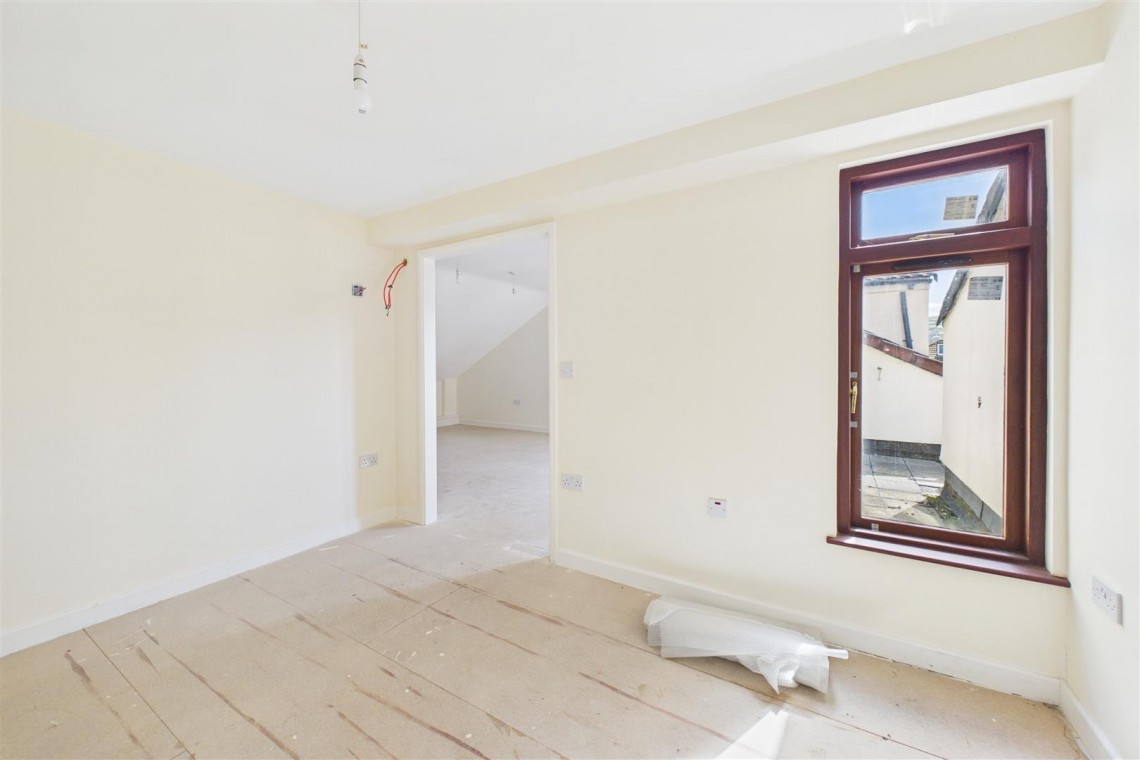 Images for INVESTMENT / DEVELOPMENT | BS13