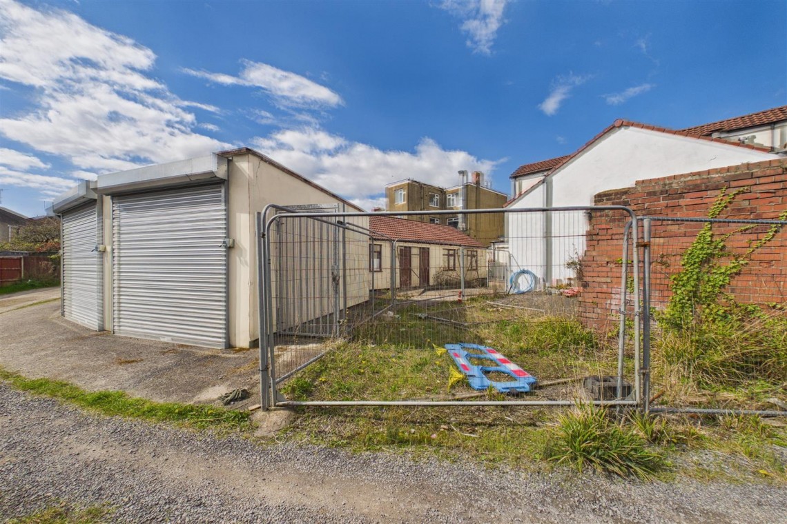 Images for INVESTMENT / DEVELOPMENT | BS13