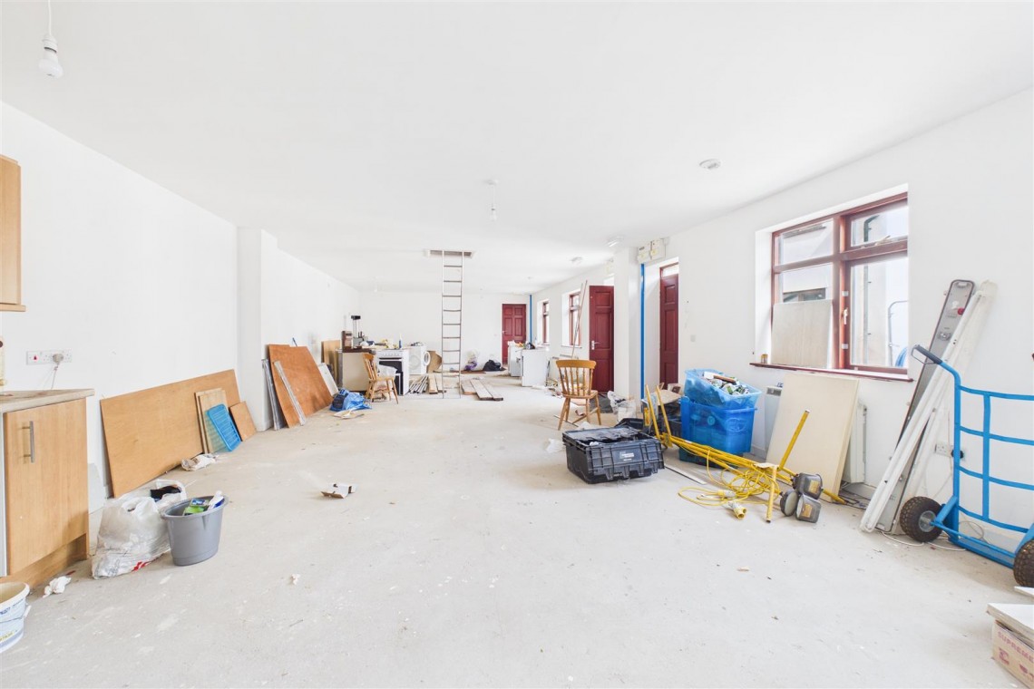 Images for INVESTMENT / DEVELOPMENT | BS13