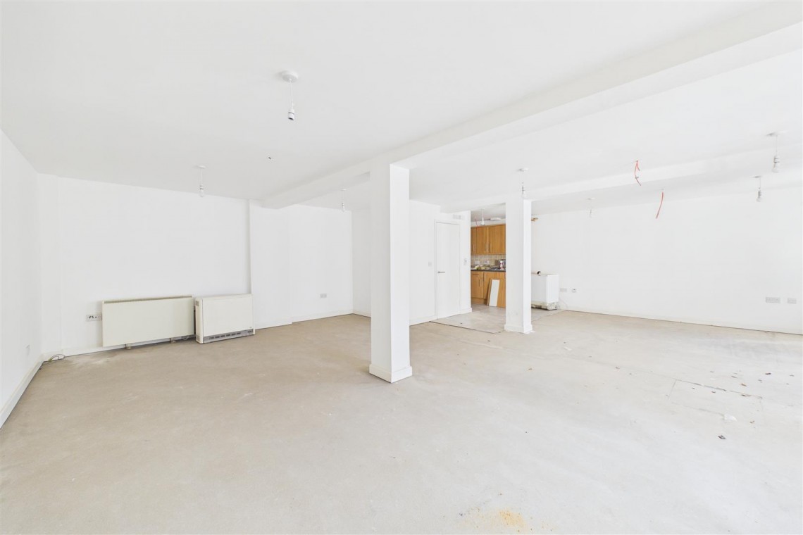 Images for INVESTMENT / DEVELOPMENT | BS13