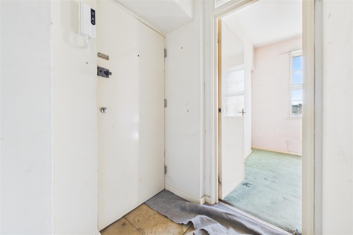 Images for FLAT | BASIC UPDATING | BA1