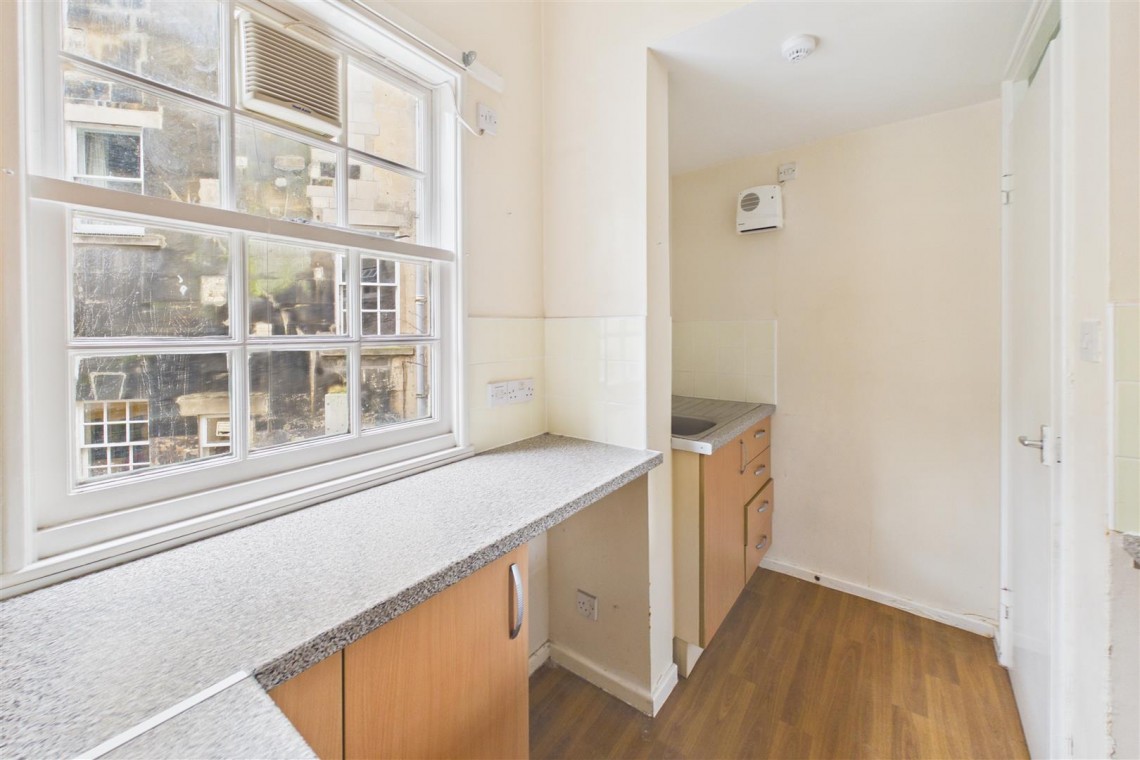 Images for FLAT | BASIC UPDATING | BA1