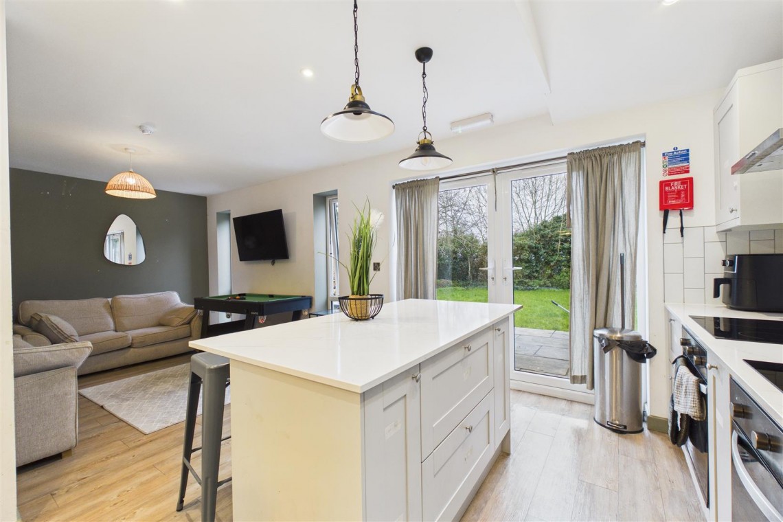 Images for 8 BED HMO | £76,800 pa | BS7