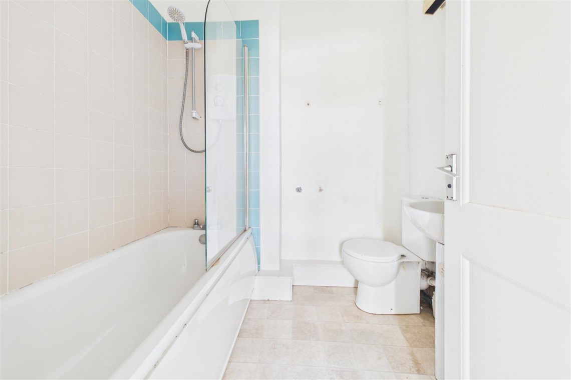 Images for BLOCK OF FLATS | TEWKESBURY