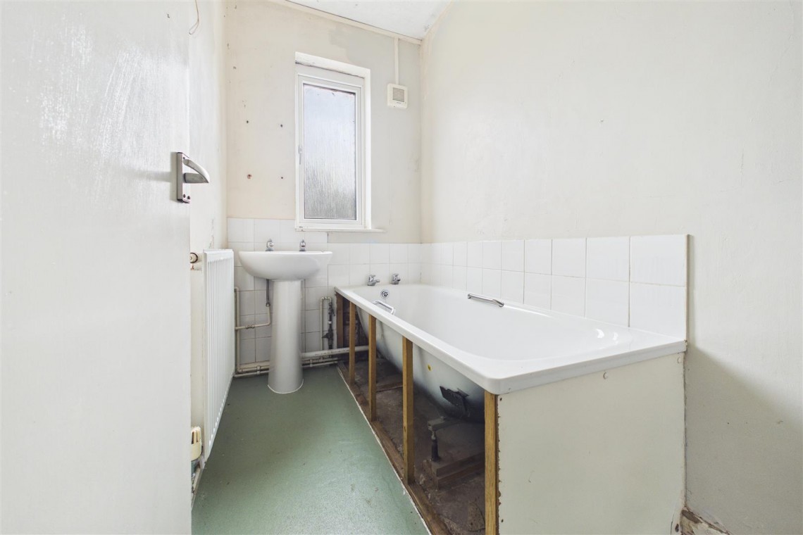 Images for 2 x HOUSES | 0.4 ACRE PLOT | GL12