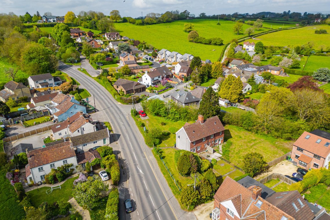 Images for 2 x HOUSES | 0.4 ACRE PLOT | GL12