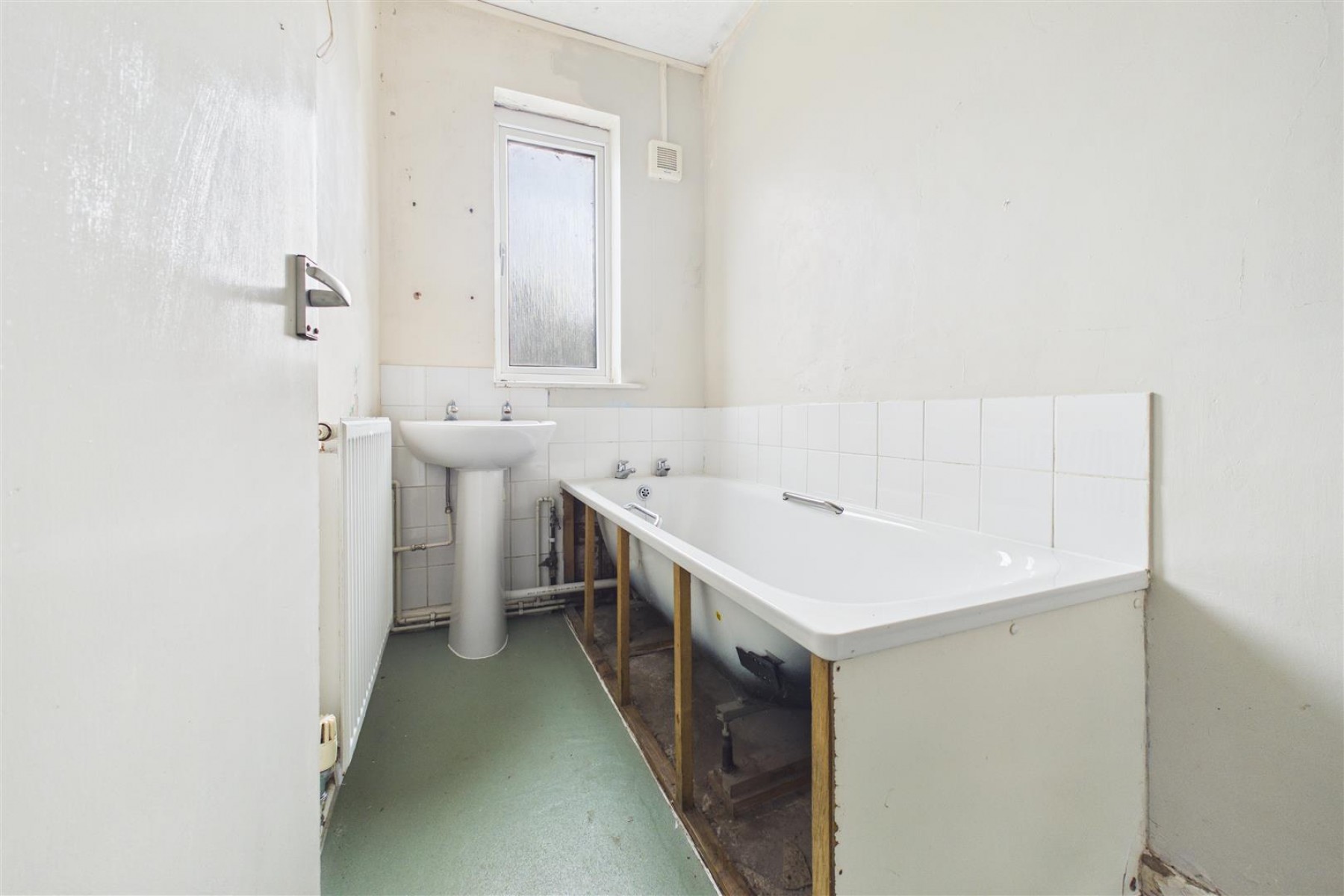 Images for 2 x HOUSES | 0.4 ACRE PLOT | GL12