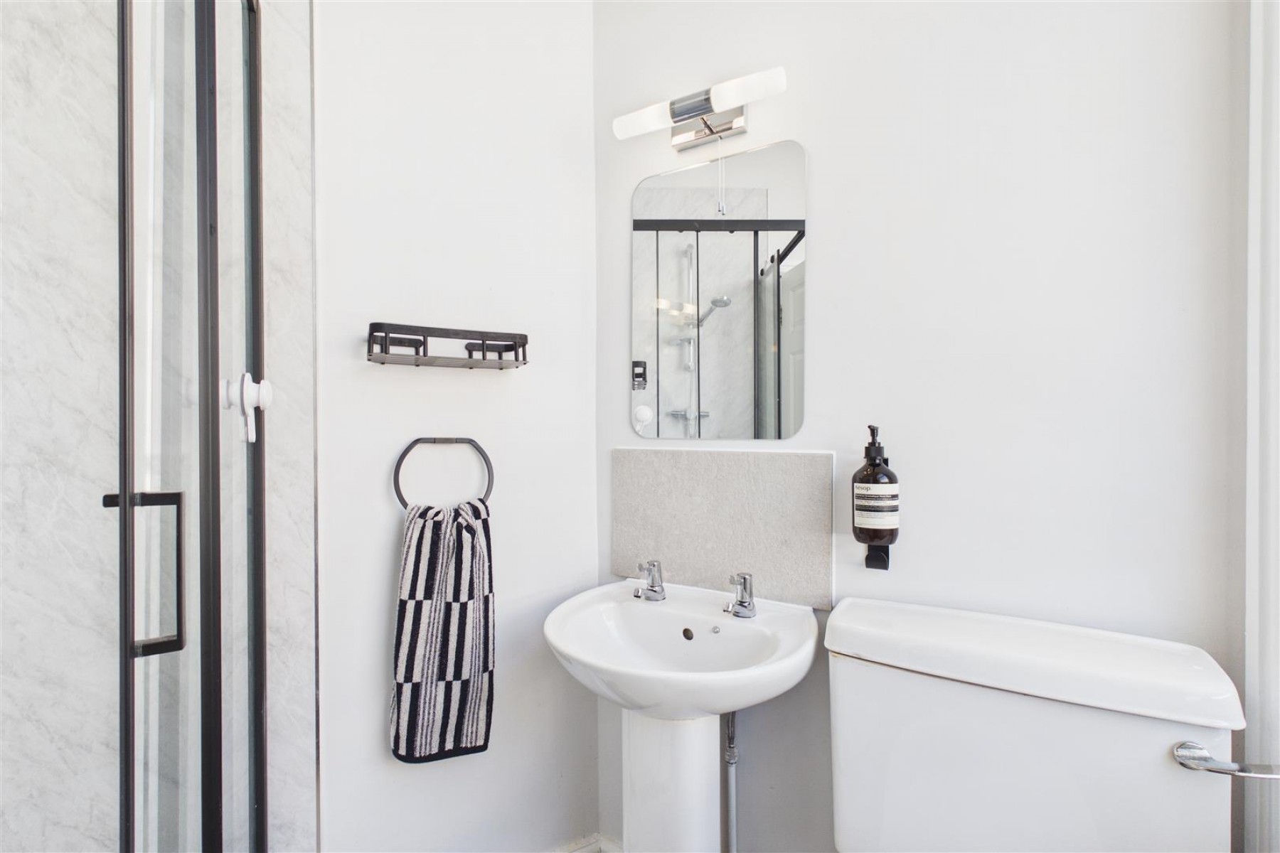 Images for FREEHOLD BLOCK OF 3 FLATS | GL1