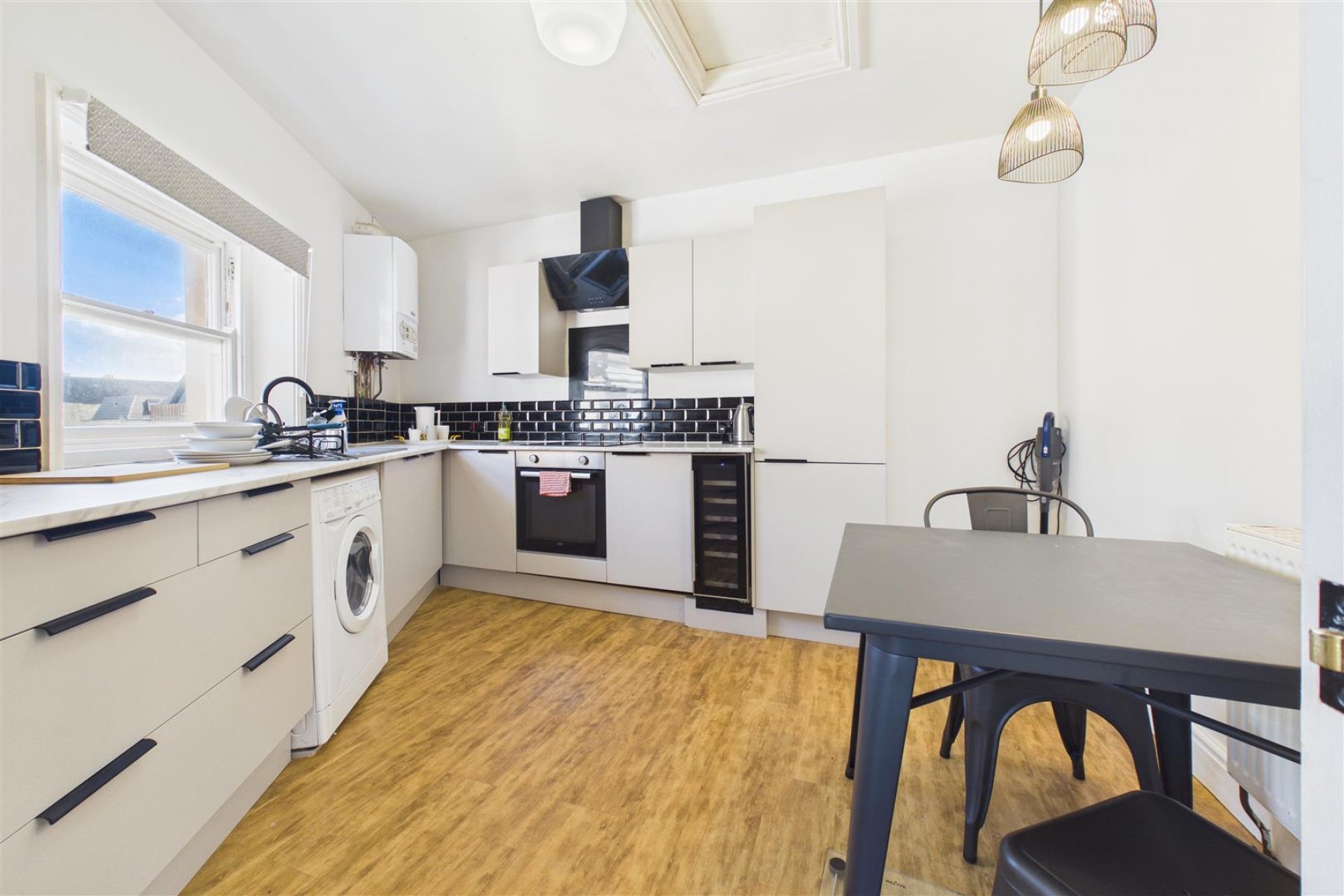 Images for FREEHOLD BLOCK OF 3 FLATS | GL1