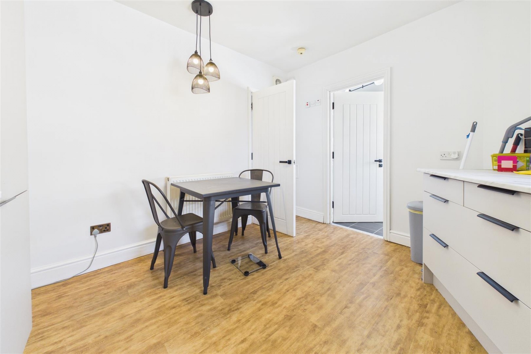 Images for FREEHOLD BLOCK OF 3 FLATS | GL1