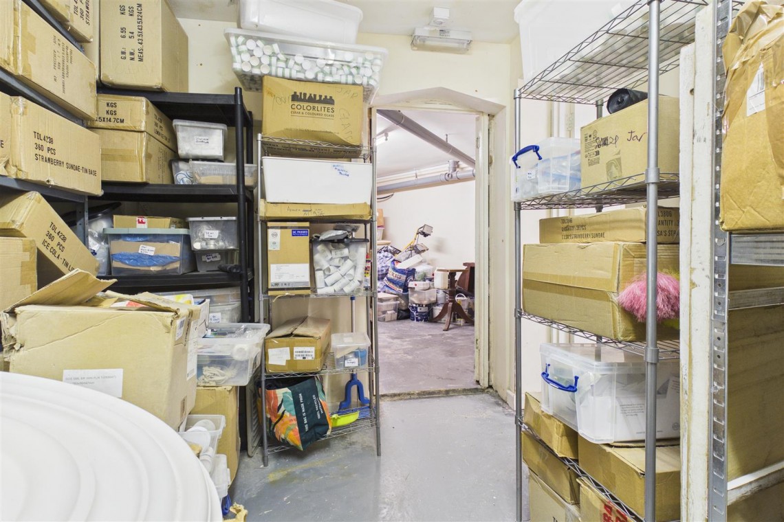 Images for FREEHOLD BLOCK OF 3 FLATS | GL1