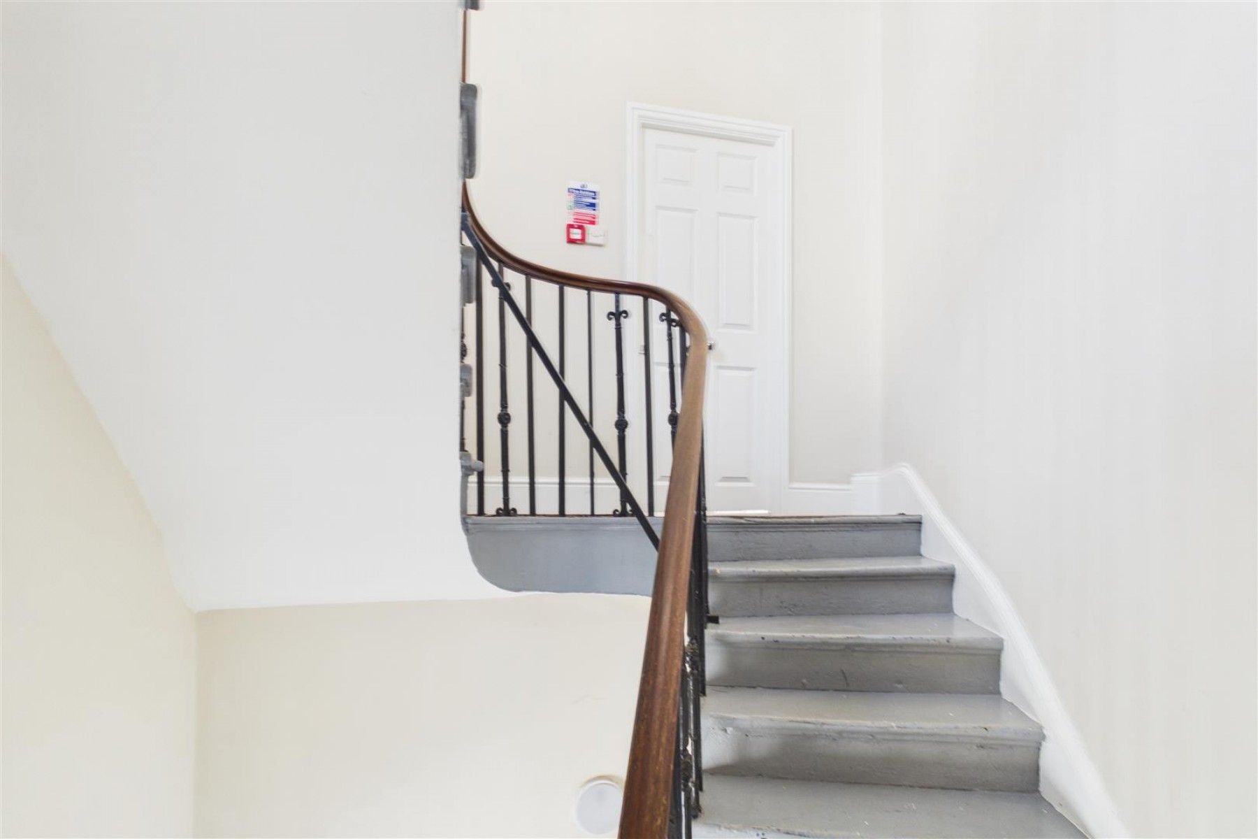 Images for FREEHOLD BLOCK OF 3 FLATS | GL1