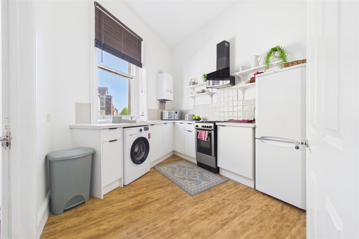 Images for FREEHOLD BLOCK OF 3 FLATS | GL1