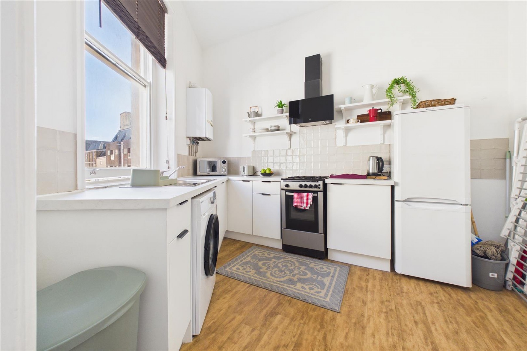 Images for FREEHOLD BLOCK OF 3 FLATS | GL1