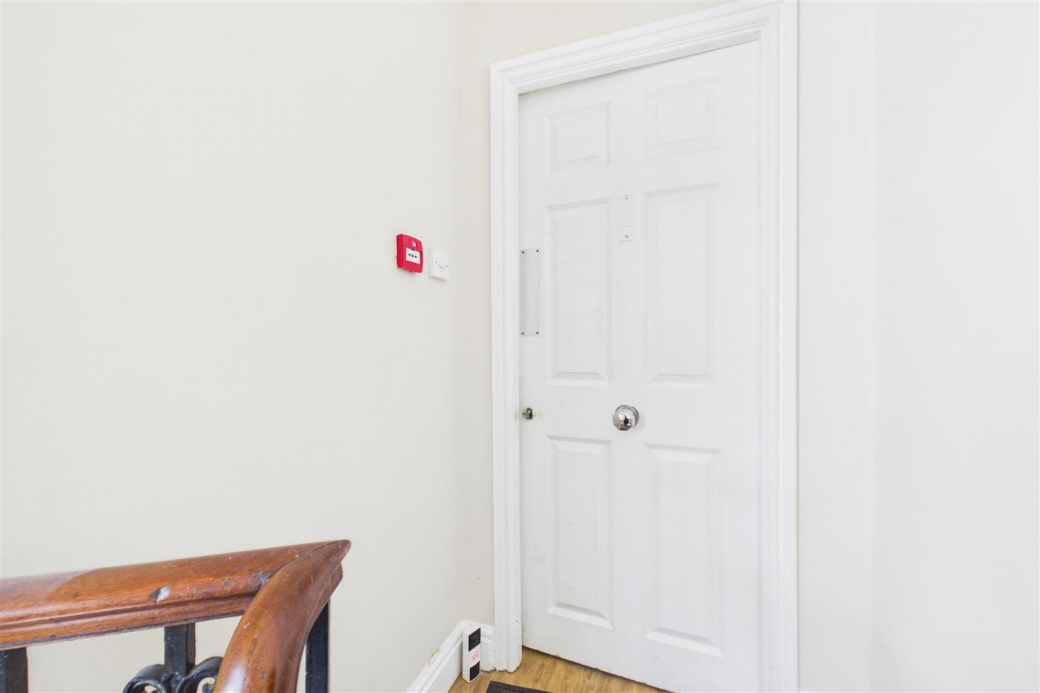 Images for FREEHOLD BLOCK OF 3 FLATS | GL1