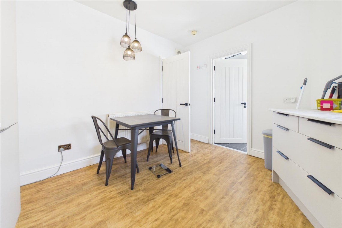 Images for FREEHOLD BLOCK OF 3 FLATS | GL1