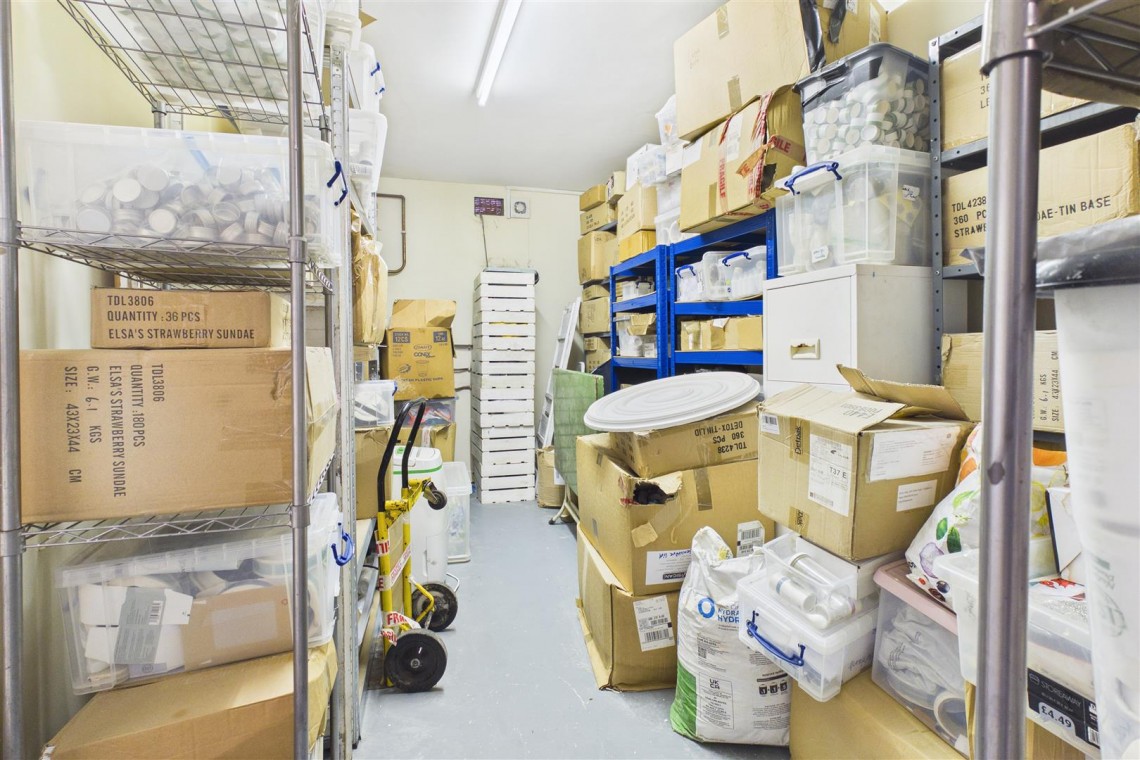 Images for FREEHOLD BLOCK OF 3 FLATS | GL1