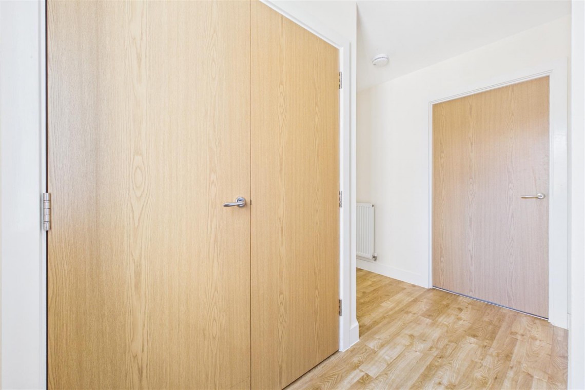 Images for 2 BED / 2 BATH FLAT | PATCHWAY