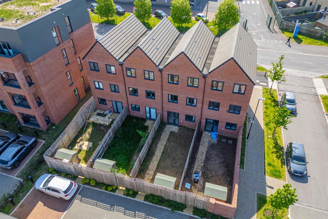 Images for MODERN TOWNHOUSE | BS13