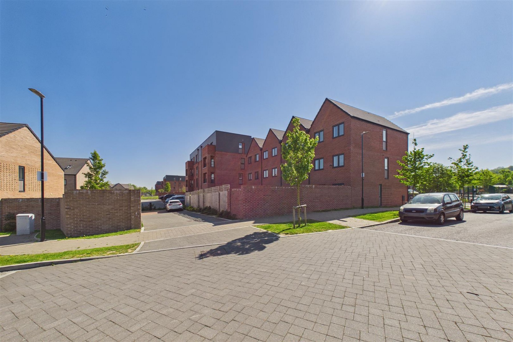 Images for MODERN TOWNHOUSE | BS13