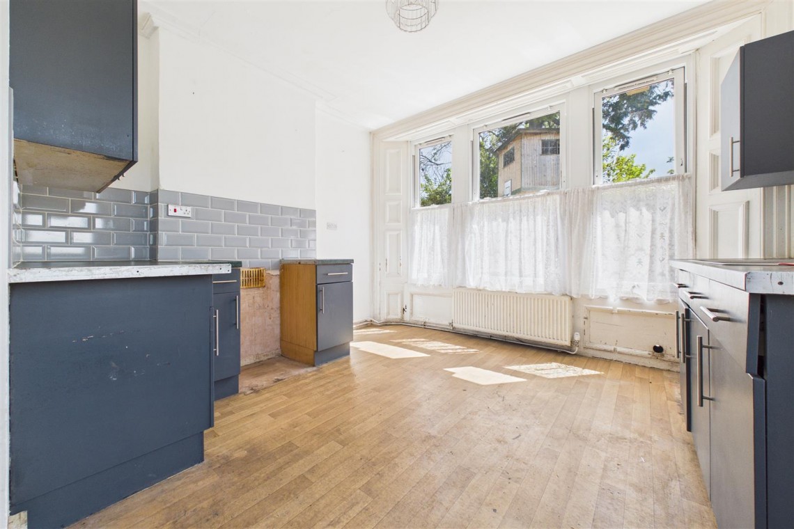 Images for 2 X HOUSES | LARGE PLOT | BS30