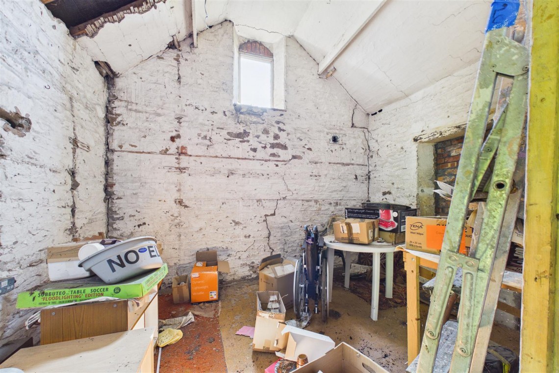 Images for 2 X HOUSES | LARGE PLOT | BS30