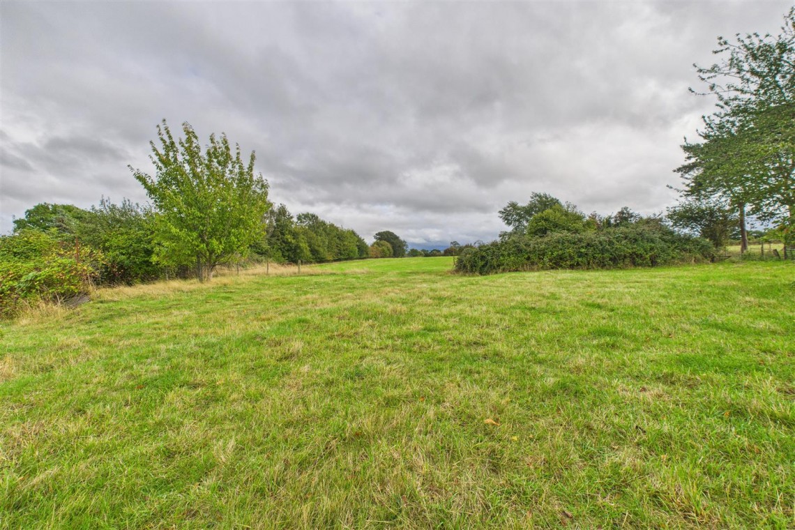 Images for FARMHOUSE + 2.36 ACRES | KENN