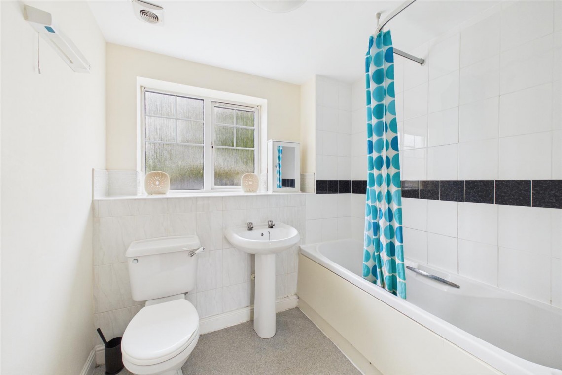 Images for Woodlands Lane, Bradley Stoke